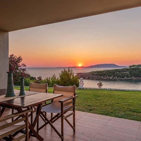 Villa Idyle - Beachfront Residence Tragána Exteriér fotografie